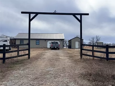 9893 E 550 Rd, Rose, OK 74364