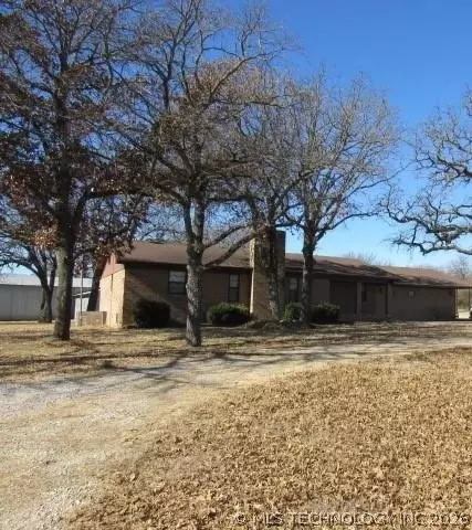 2207 Hospital Rd, Healdton, OK 73438