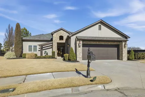 8402 S Nogales St W, Tulsa, OK 74132