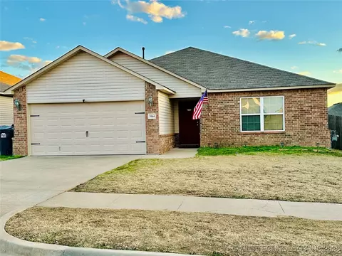 5864 E 146th St S, Bixby, OK 74008