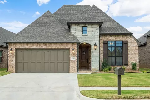 7916 N 146th East Ave, Owasso, OK 74055