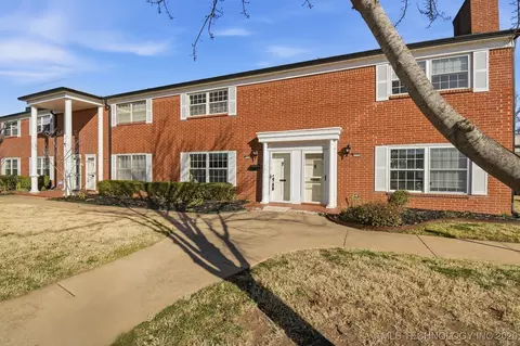 5528 E 46th Street 9, Tulsa, OK 74135 photo 2