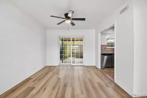 5528 E 46th Street 9, Tulsa, OK 74135 photo 9