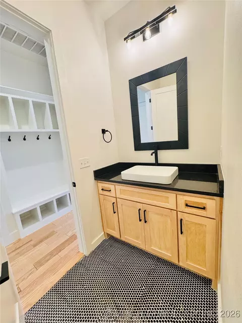 Bath - 913 E 37th St S, Tulsa, OK 74105 photo 1 of 5