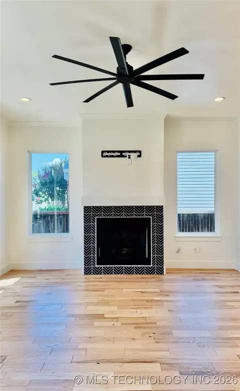 Living - 913 E 37th St S, Tulsa, OK 74105 photo 3 of 3