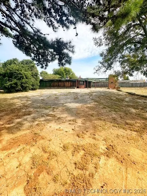1116 N Gulf, Holdenville, OK 74848
