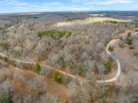 19 E 2010 Rd, Hugo, OK 74743