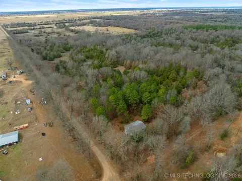 40 E 2010 Rd, Hugo, OK 74743