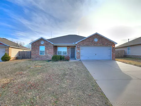 9333 S 255th East Ave, Broken Arrow, OK 74014