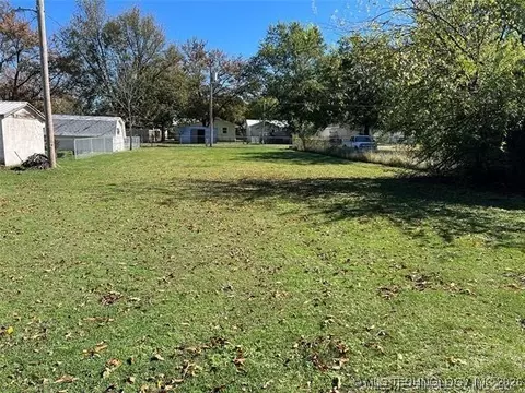 207 S Orphan St, Pryor, OK 74361