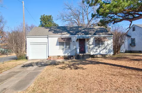 1502 Hayes St, Muskogee, OK 74403