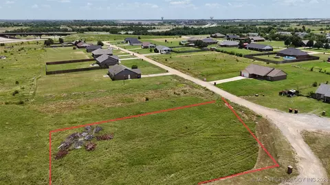 204 Michael Ave, Calera, OK 74730