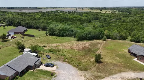 235 Michael, Calera, OK 74730