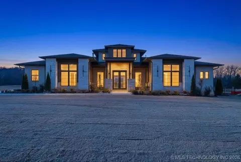 15240 S 27th East Ave, Bixby, OK 74008