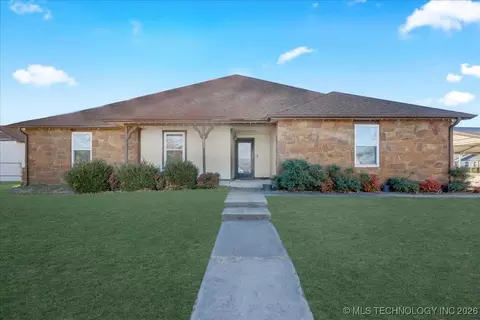 2010 S Missouri Ave, Claremore, OK 74019