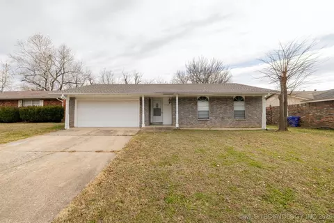 1753 S Pine Ave, Broken Arrow, OK 74012