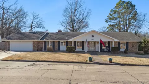 1912 Brookfield Ter, Pryor, OK 74361