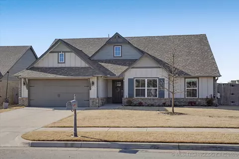 10104 S 233rd East Ave, Broken Arrow, OK 74014
