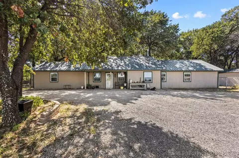 233 Joy Ln, Cartwright, OK 74731