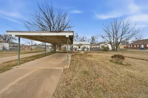 Other - 616 E Cherry St, Cushing, OK 74023 photo 2 of 6