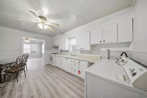 Kitchen - 616 E Cherry St, Cushing, OK 74023 photo 1 of 3