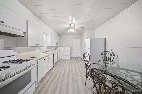 Kitchen - 616 E Cherry St, Cushing, OK 74023 photo 2 of 3
