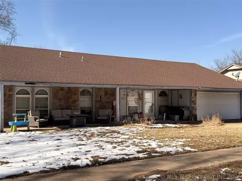 7004 S Date Ave E, Broken Arrow, OK 74011