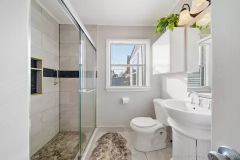 Bath - 3714 E 2nd Pl, Tulsa, OK 74112 photo 1 of 3