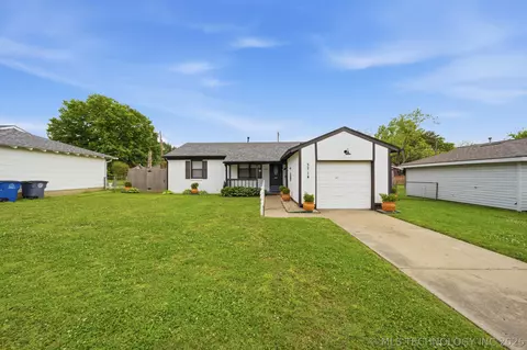 Exterior - 3714 E 2nd Pl, Tulsa, OK 74112 photo 2 of 7
