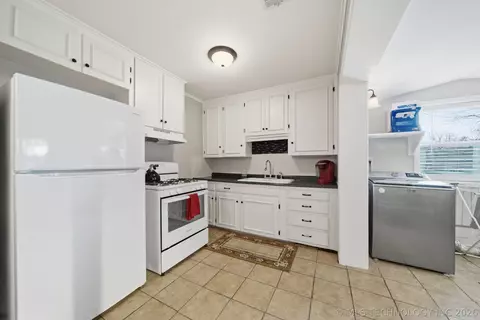 Kitchen - 3714 E 2nd Pl, Tulsa, OK 74112 photo 1 of 3