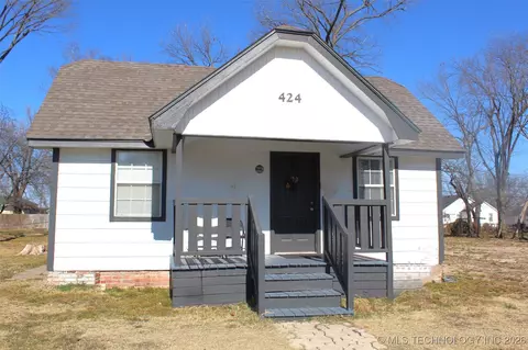 424 W 15th St, Ada, OK 74820