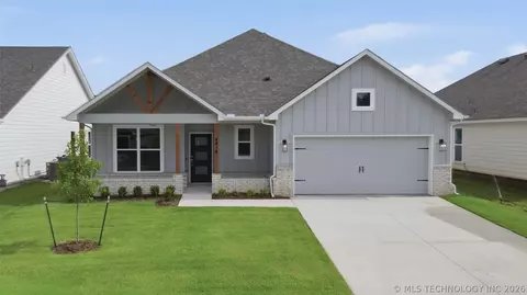 4414 W Van Buren St, Broken Arrow, OK 74011