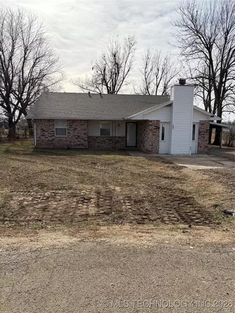 Exterior - 1001 E Pecan St, Cushing, OK 74023 photo 5 of 5