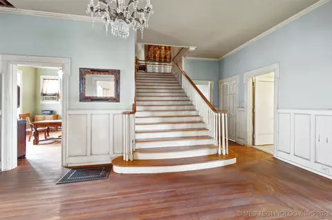 Entry Way - 1312 E 9th, Ada, OK 74820 photo 2 of 8