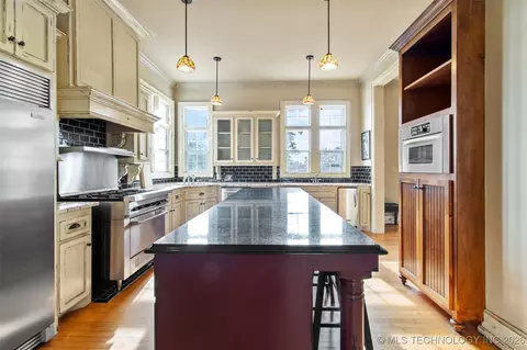 Kitchen - 1312 E 9th, Ada, OK 74820 photo 3 of 5