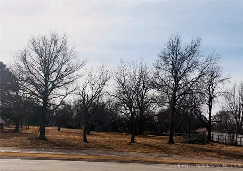 2807 Arlington St, Ada, OK 74820