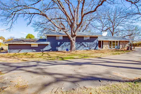 907 N 10th Ave, Durant, OK 74701
