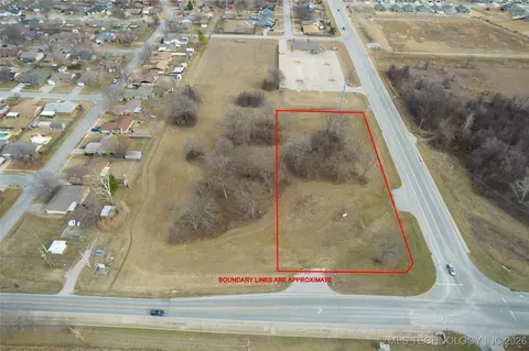 0002 W 51st St, Sand Springs, OK 74063