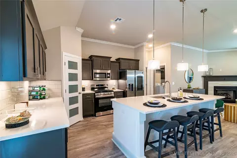 Kitchen - 1403 E 150th Pl S, Glenpool, OK 74033 photo 2 of 4