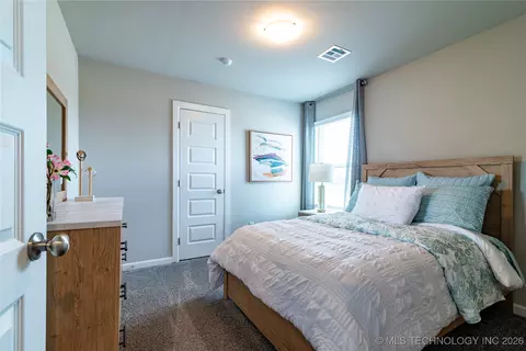Bedroom - 1403 E 150th Pl S, Glenpool, OK 74033 photo 1 of 6
