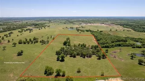 Dozer Road, Sulphur, OK 73086