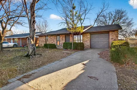504 Highland Dr, Bartlesville, OK 74003