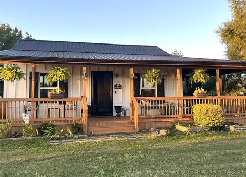 68 W 480 Rd, Pryor, OK 74361