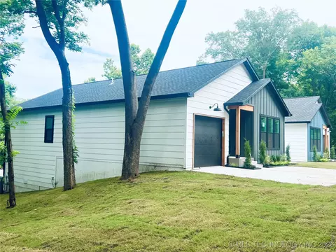 Exterior - 29 Circle Dr, Monkey Island, OK 74331 photo 3 of 3