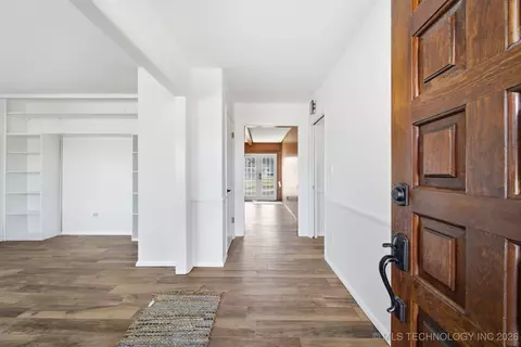 6534 E 56th Pl, Tulsa, OK 74145 photo 8