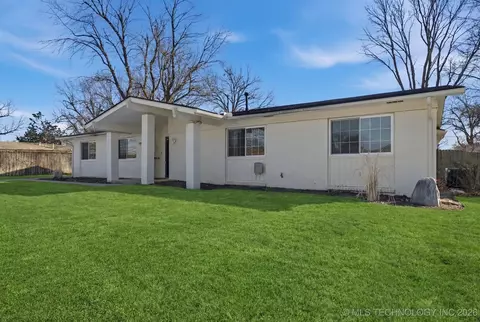 6534 E 56th Pl, Tulsa, OK 74145 photo 4