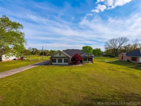 16929 W 736 Rd, Tahlequah, OK 74464