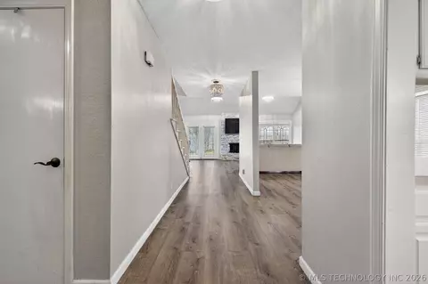 Entry Way - 3341 E 83rd Pl, Tulsa, OK 74137 photo 7 of 10