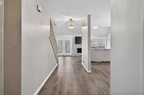 Entry Way - 3341 E 83rd Pl, Tulsa, OK 74137 photo 8 of 10