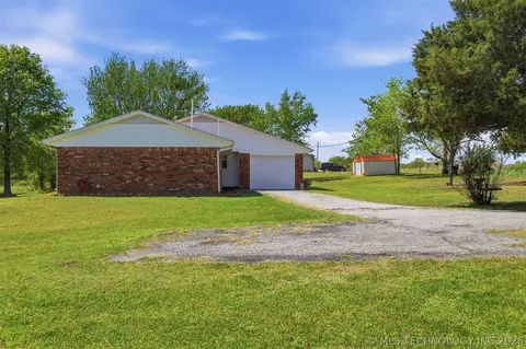 17870 Harding Rd, Beggs, OK 74421